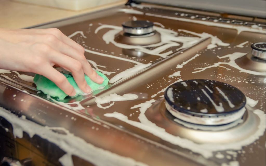 How to Clean Gas Burner Tops