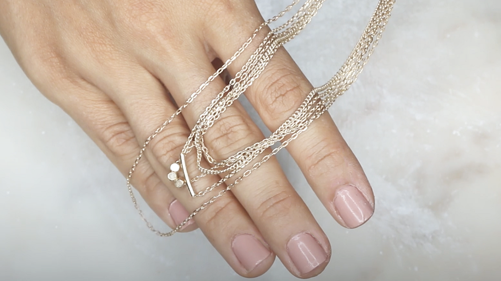 How to Untangle a Necklace